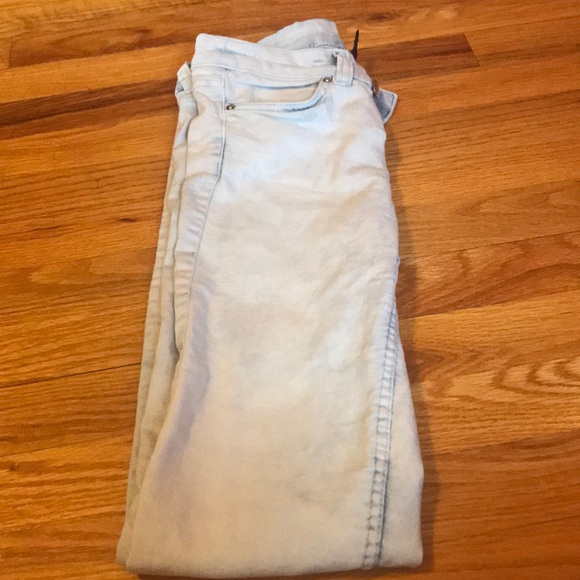 “Washed Out” Jeans - Picture 4 of 5